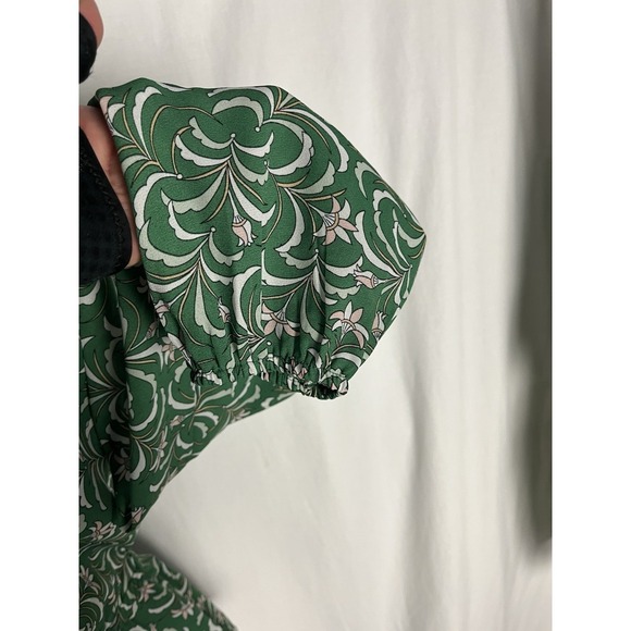 Max Studio Wrap Top Size S Green Floral Long Sleeve Tie Waist - Picture 4 of 10